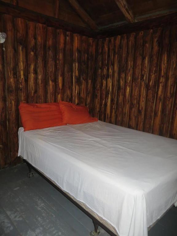 Lake Wolsey Cabins Hotel Gore Bay Ruang foto