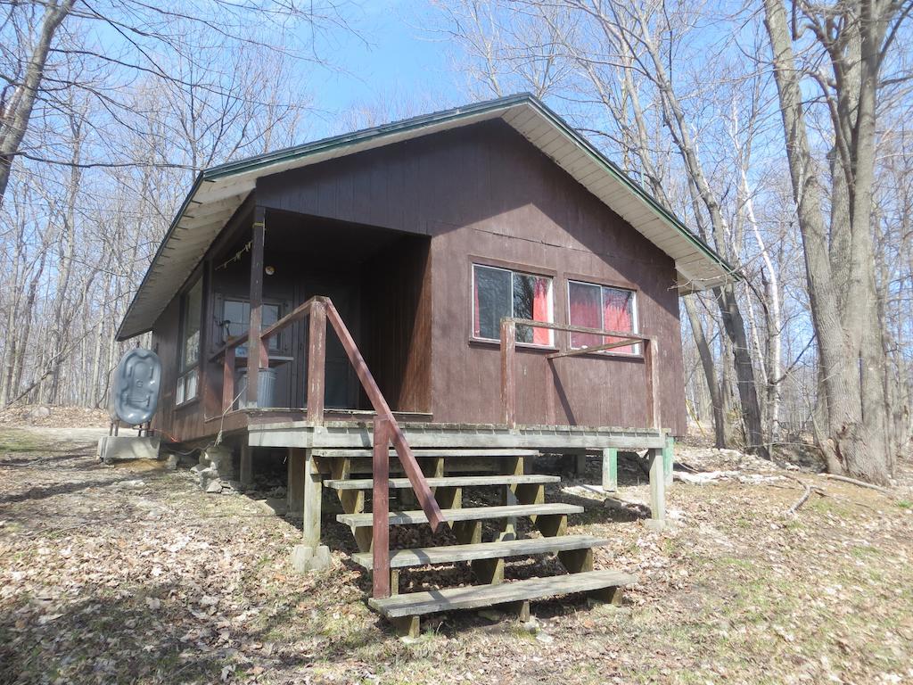 Lake Wolsey Cabins Hotel Gore Bay Ruang foto